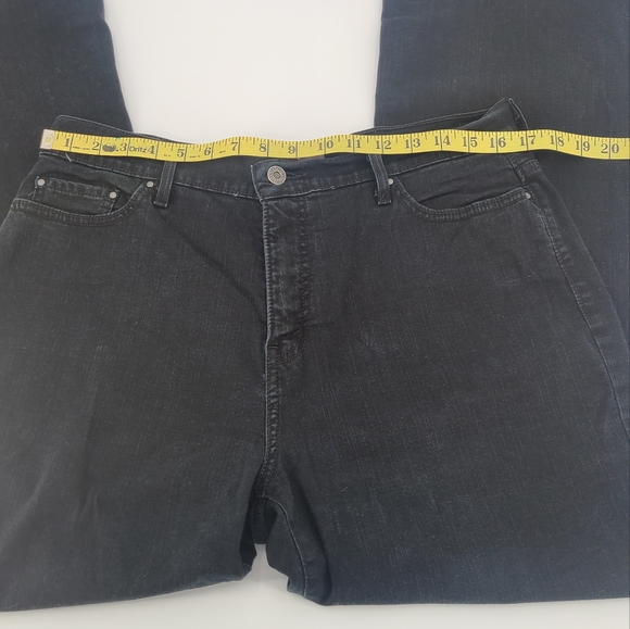 Levi's 512 Black Perfectly Slimming Boot Cut Jeans, multi pockets, women 16long - Picture 6 of 9